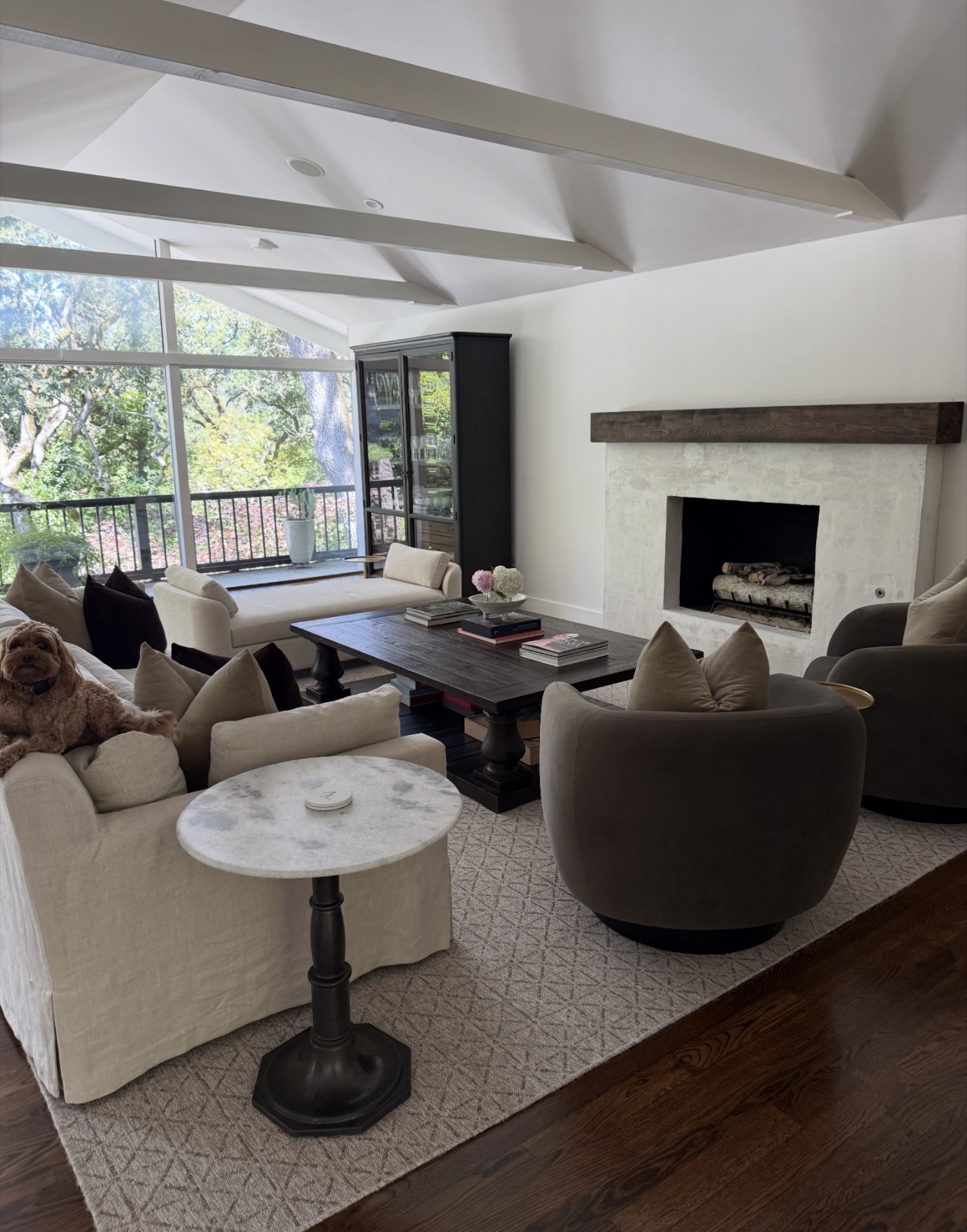 The Entertainer's Living Room — after 1
