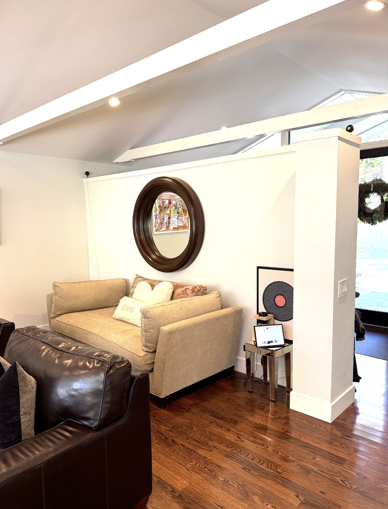The Entertainer's Living Room — before 2