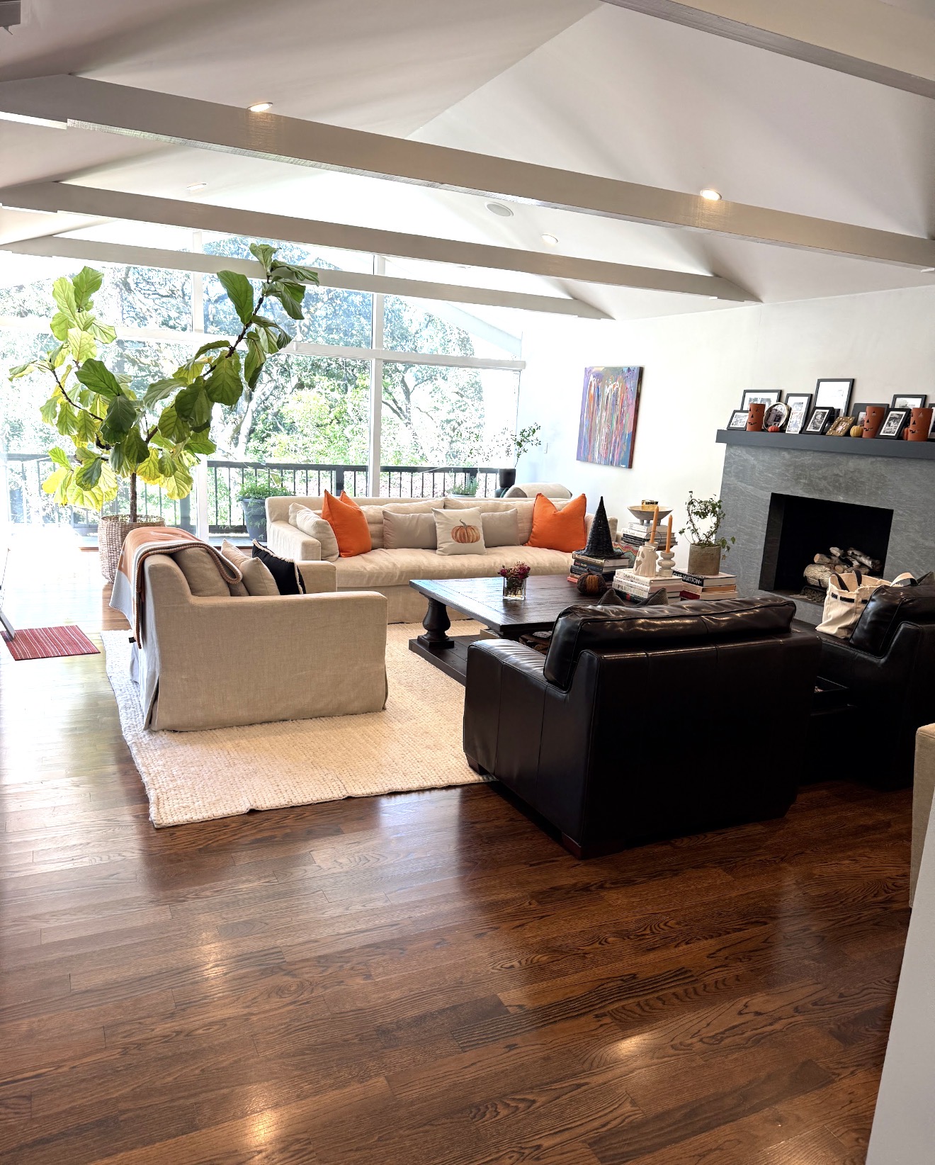 The Entertainer's Living Room — before 1
